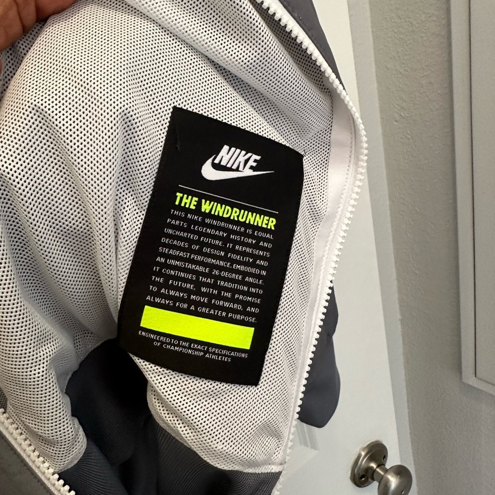 NIKE HERITAGE ESSENTIALS WINDRUNNER HOODED JACKET ( custom logo ) Size XLarge - Picture 5 of 8